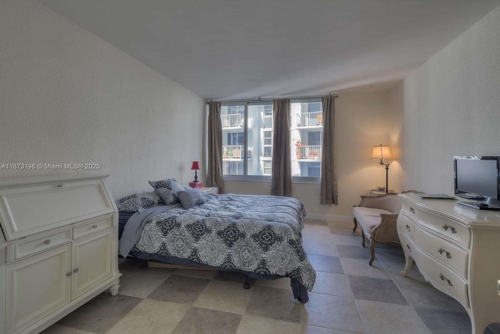 MIRADOR 1200 CONDO - Residential