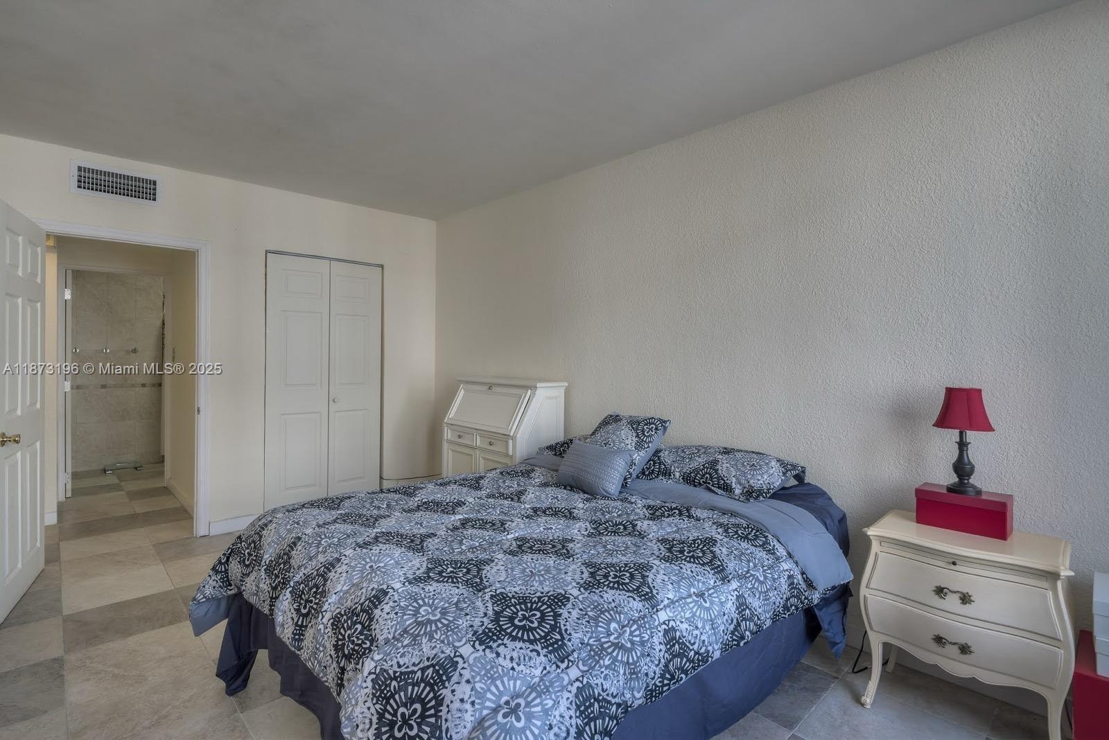 MIRADOR 1200 CONDO - Residential