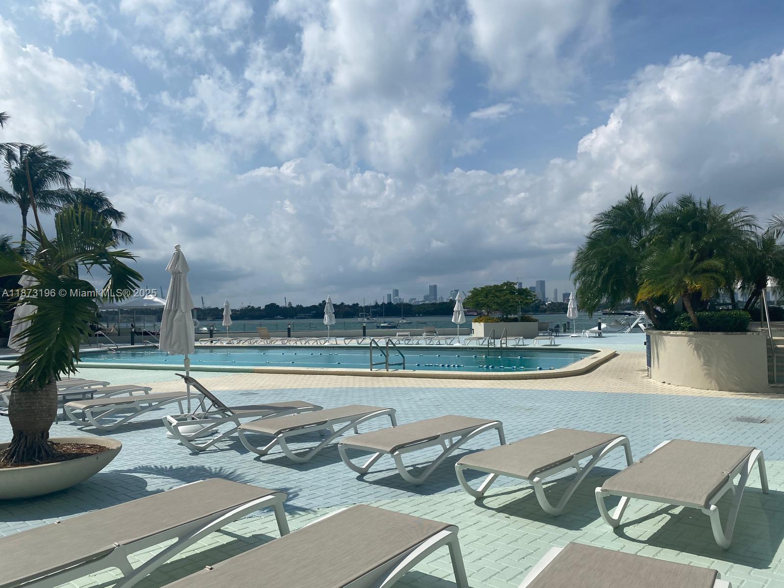 MIRADOR 1200 CONDO - Residential