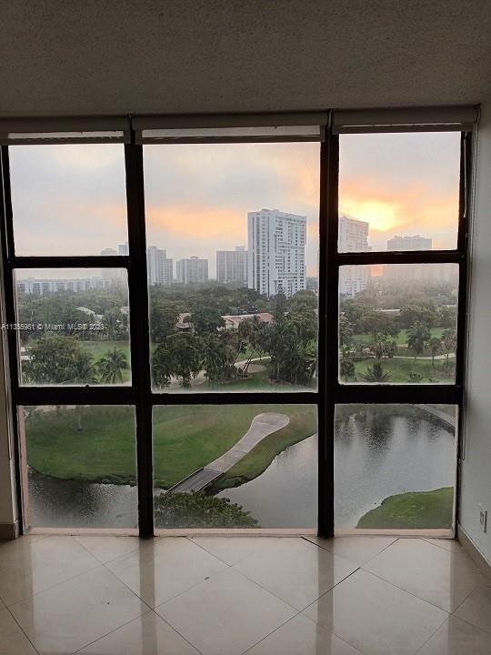 Photo 10 of 16 of 20379 W Country Club Dr 1033 condo