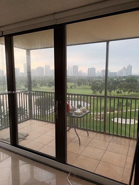Photo 11 of 16 of 20379 W Country Club Dr 1033 condo