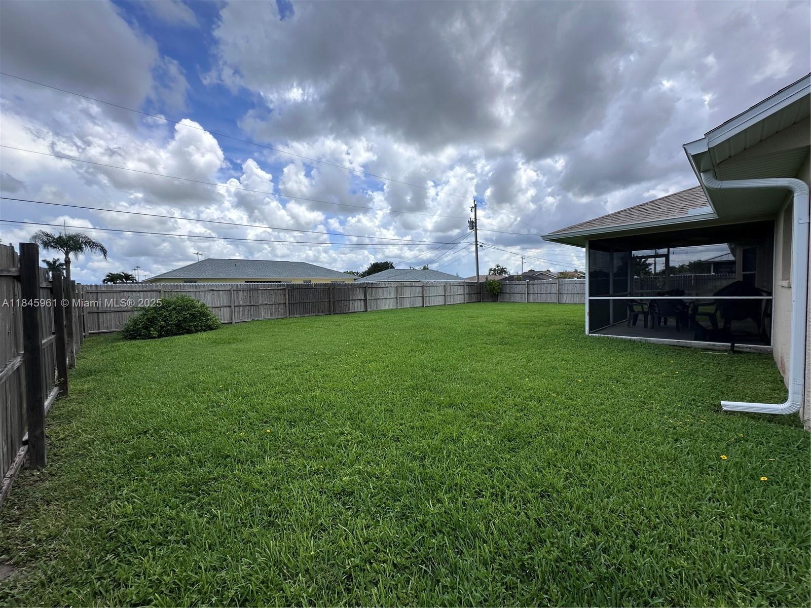 CAPE CORAL - Residential