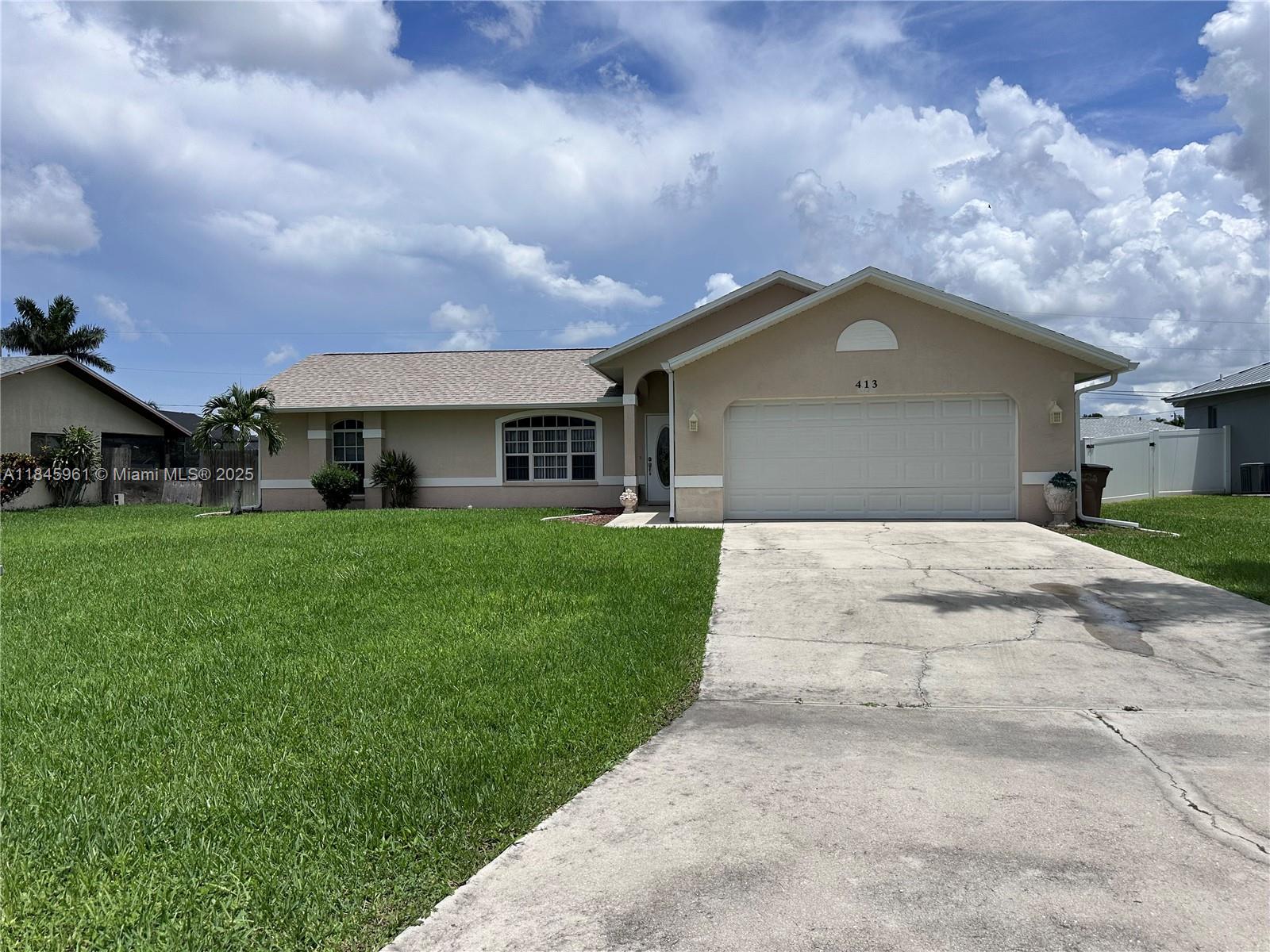CAPE CORAL - Residential
