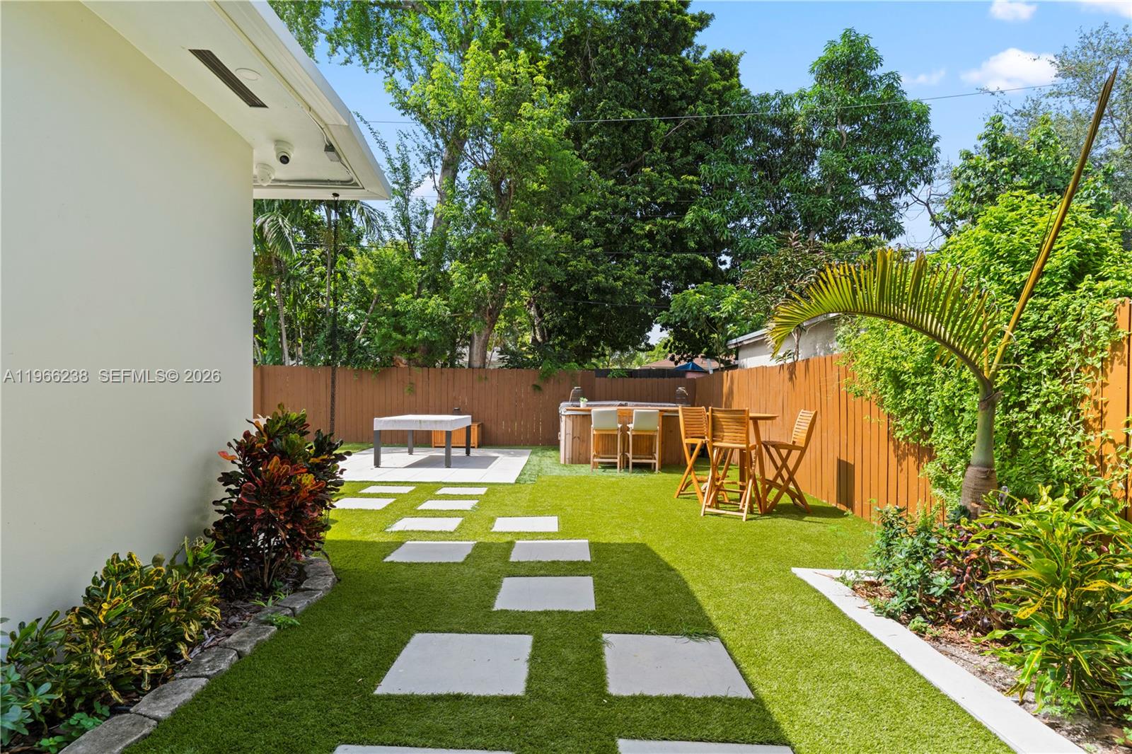 BRENTWOOD - Residential