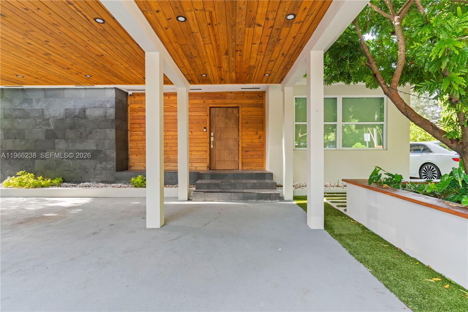 BRENTWOOD - Residential