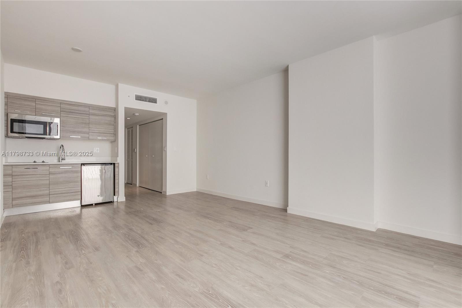 1756 N Bayshore Dr 10K