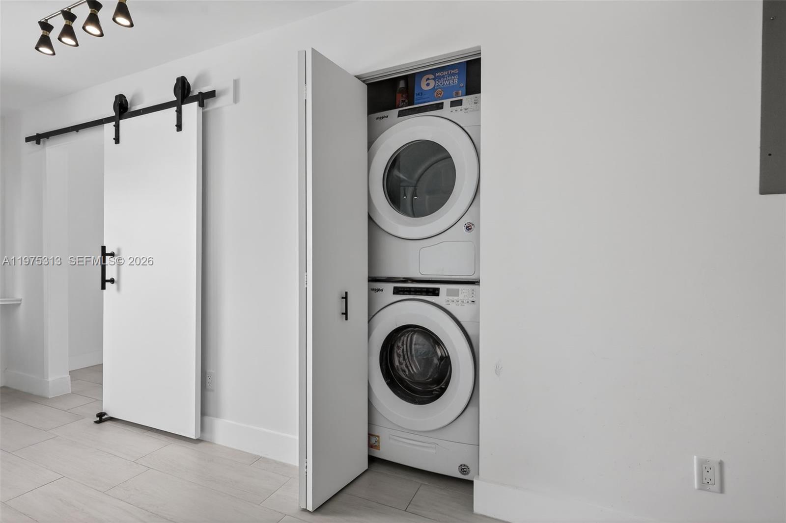 AZURE LAKE CONDO - Residential