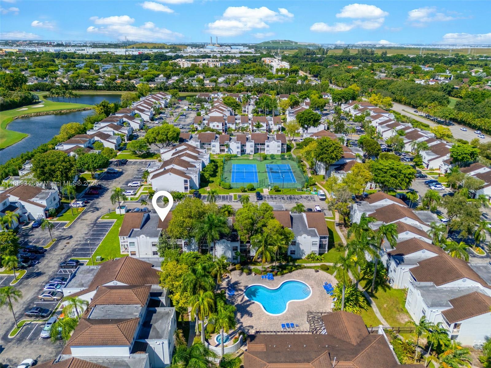 THE GREENS AT DORAL CONDO - Residential
