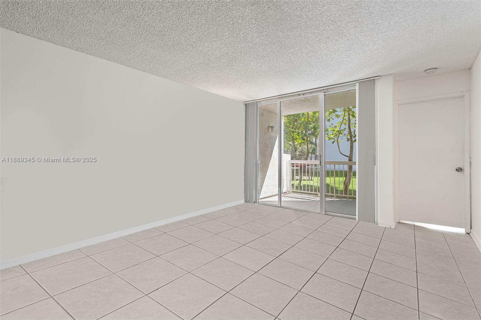 THE GREENS AT DORAL CONDO - Residential