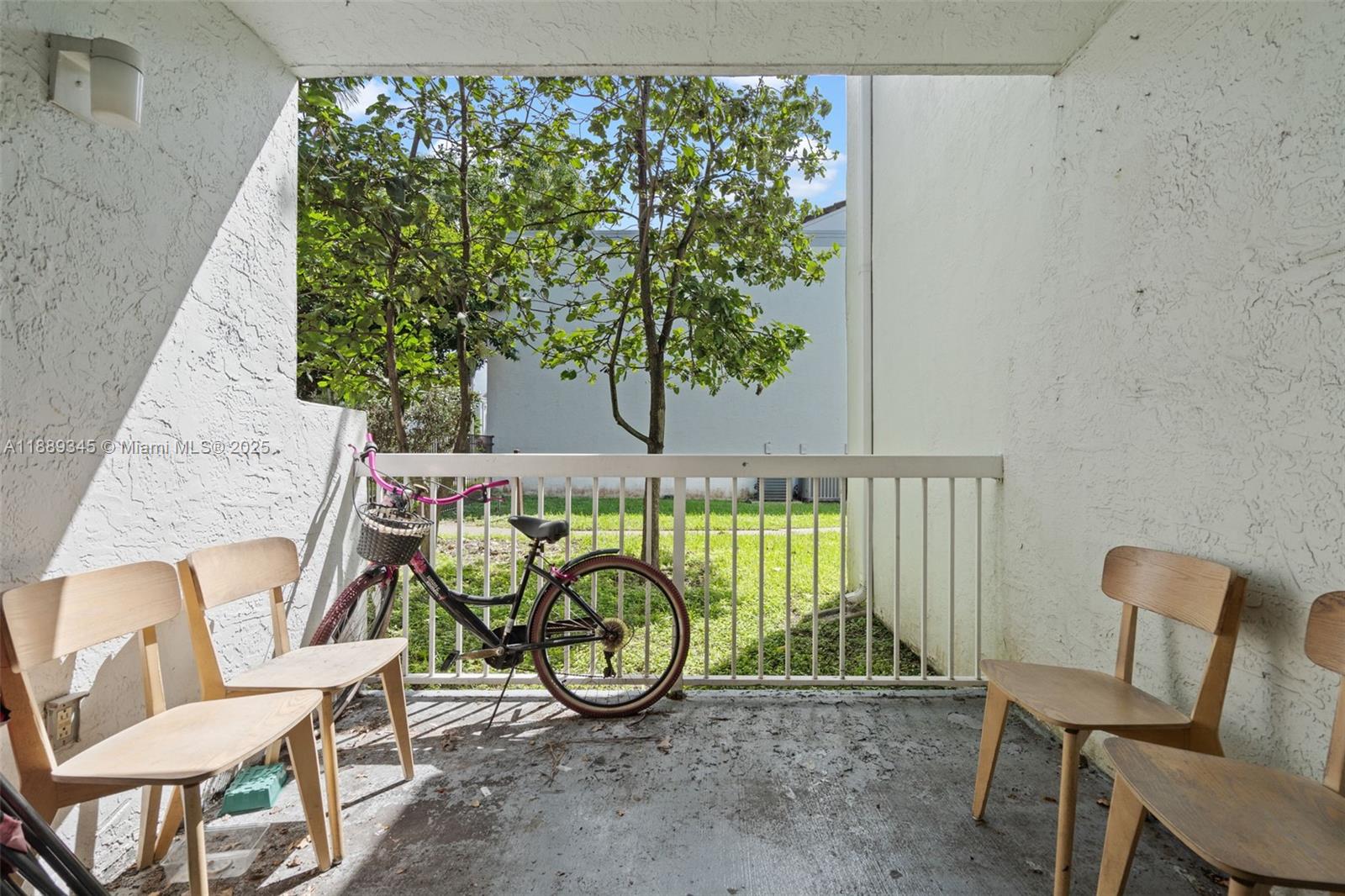 THE GREENS AT DORAL CONDO - Residential