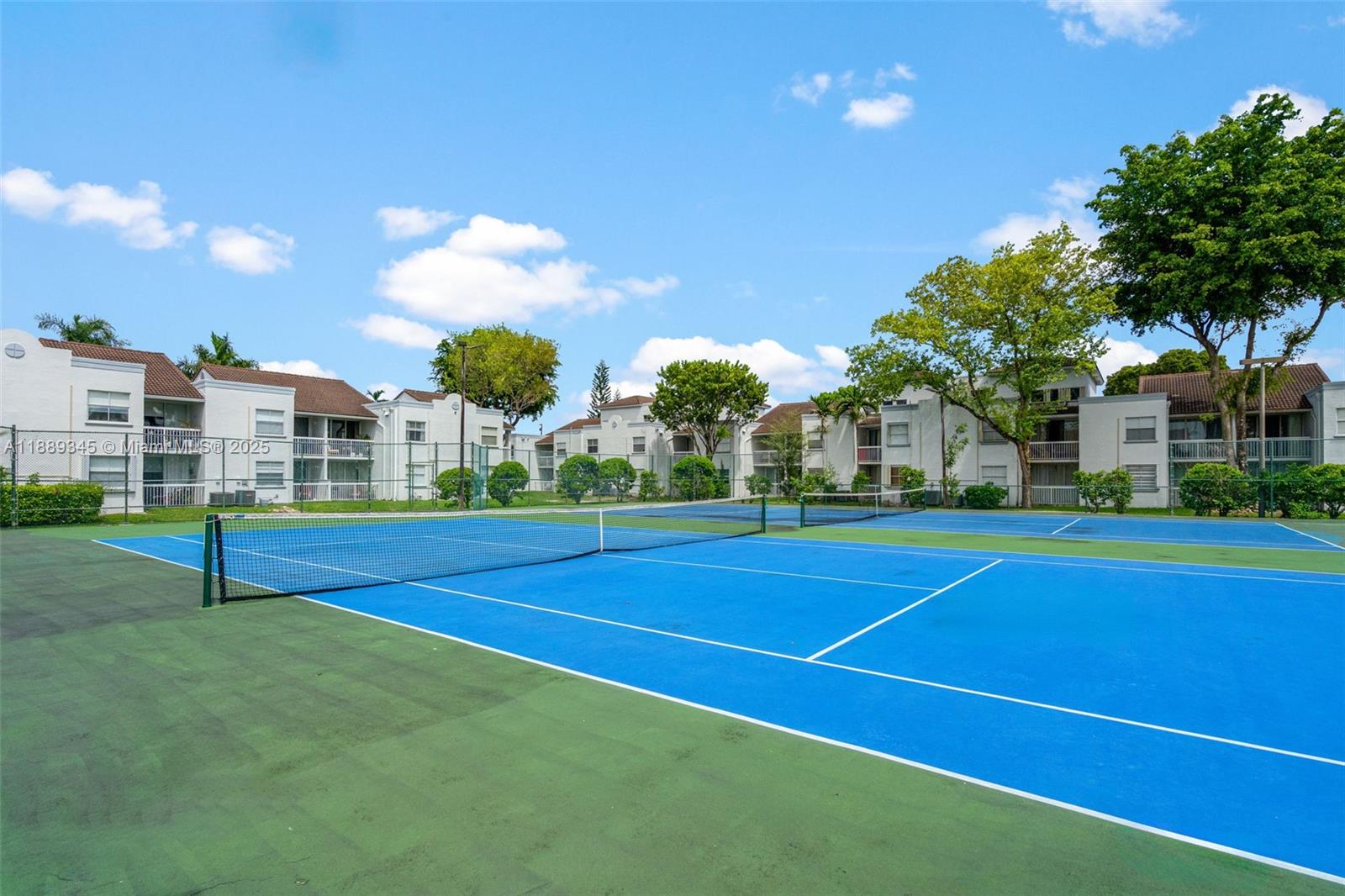 THE GREENS AT DORAL CONDO - Residential