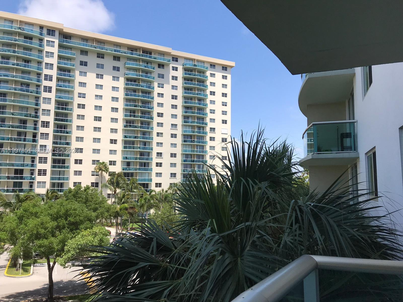 19380 Collins Ave 319