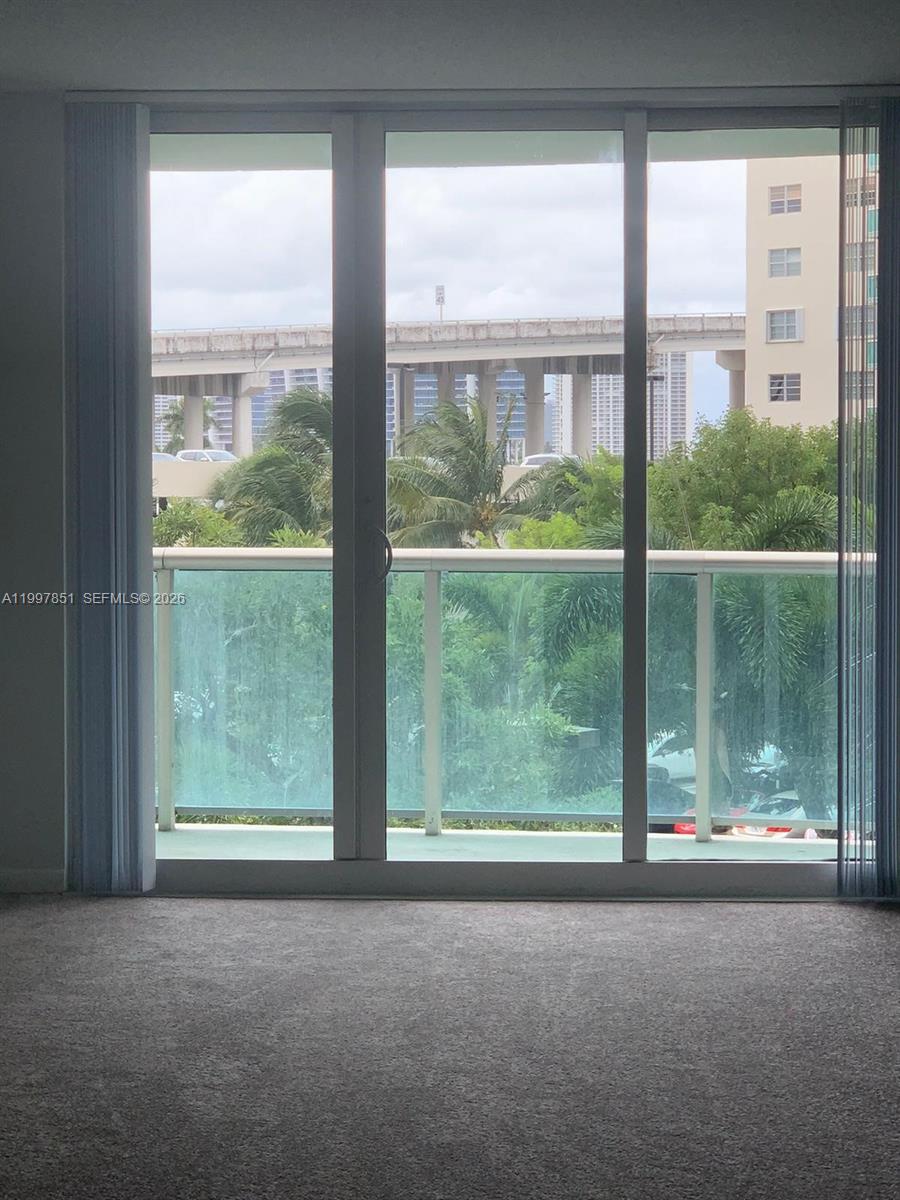 19380 Collins Ave 319