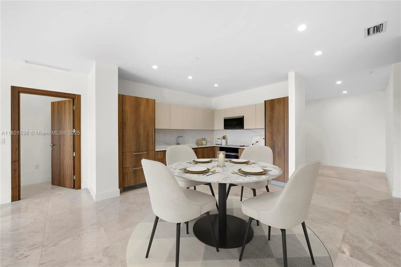 Coral Gables, Florida 33134, United States, 2 Bedrooms Bedrooms, ,2 BathroomsBathrooms,Residential,Active,128031