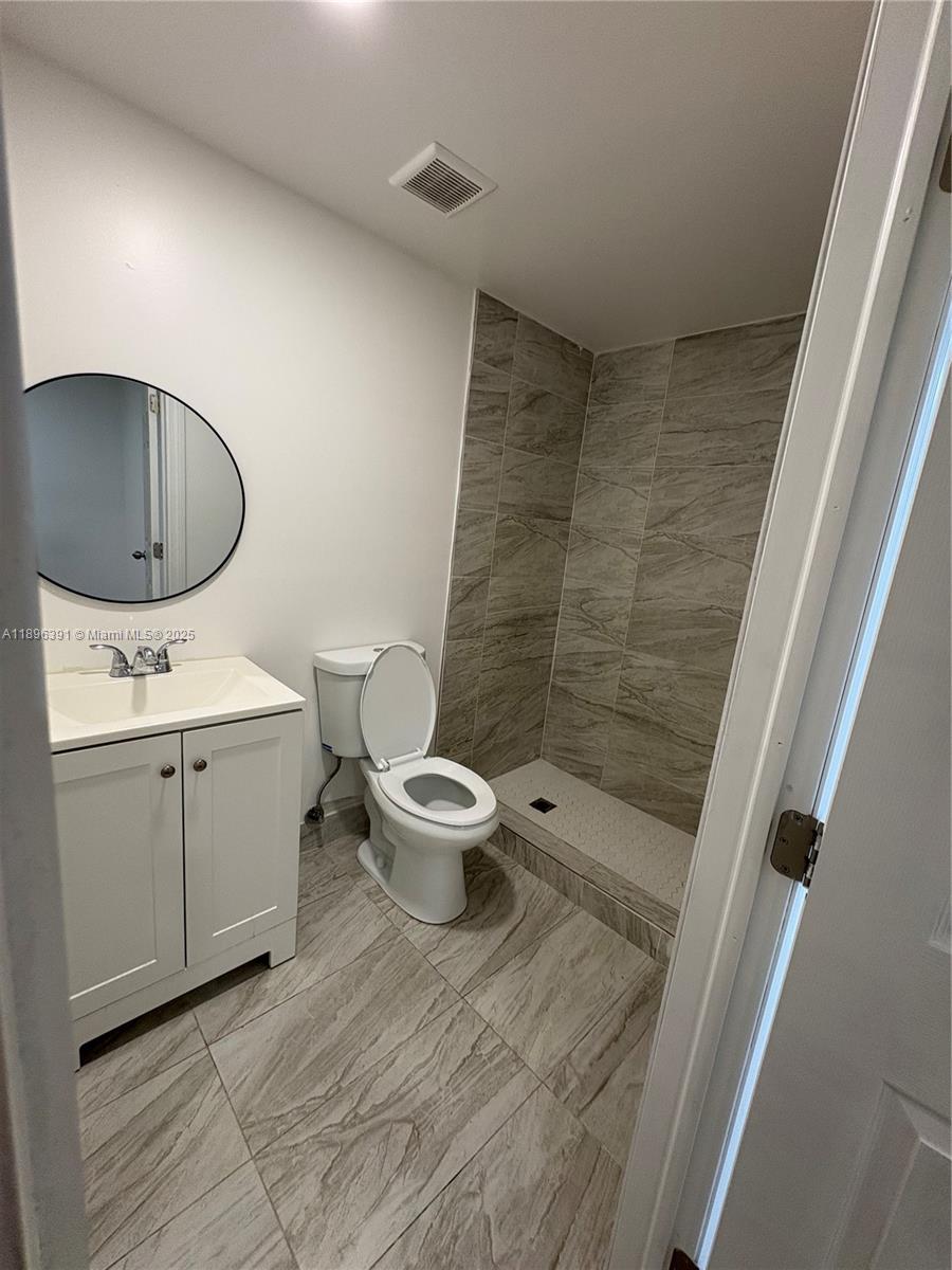 PARK PLAZA - Residential Lease