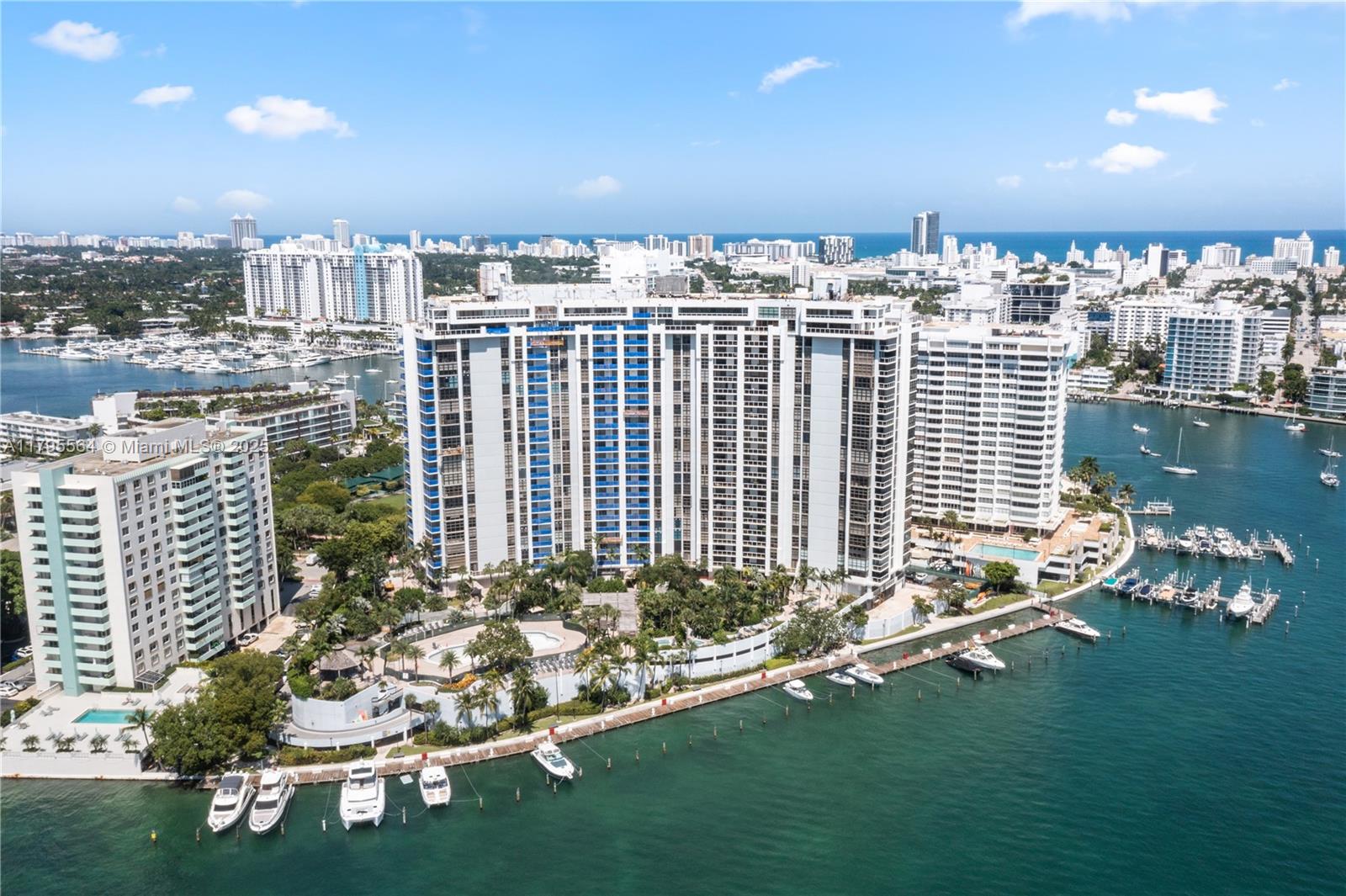9 Island Ave 1209