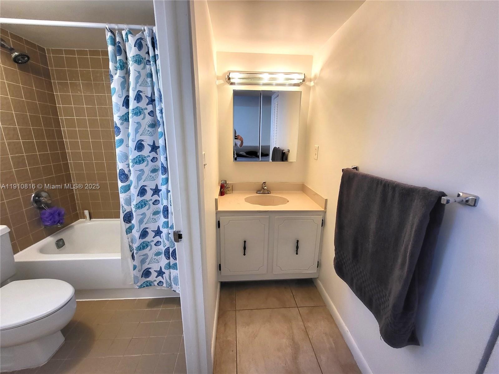 THE GEORGIAN CONDO - Residential Lease