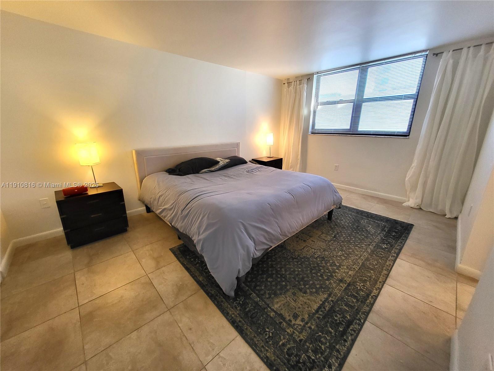 THE GEORGIAN CONDO - Residential Lease