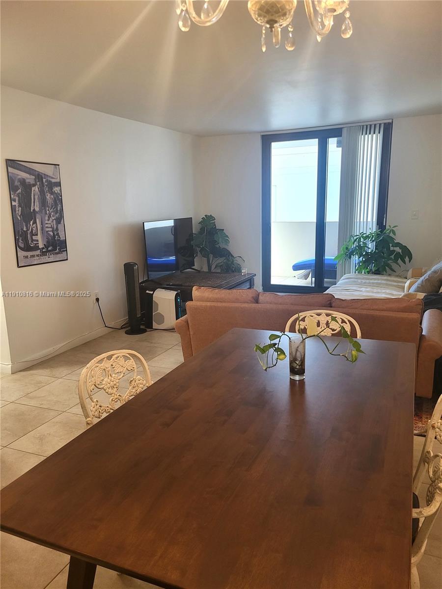 THE GEORGIAN CONDO - Residential Lease