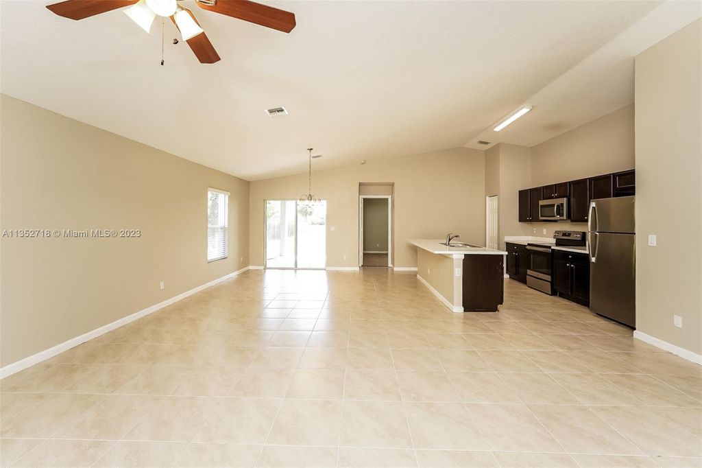 Photo of 283 SW Tulip Blvd, Port Saint Lucie, FL 34953 (MLS # A11352718)