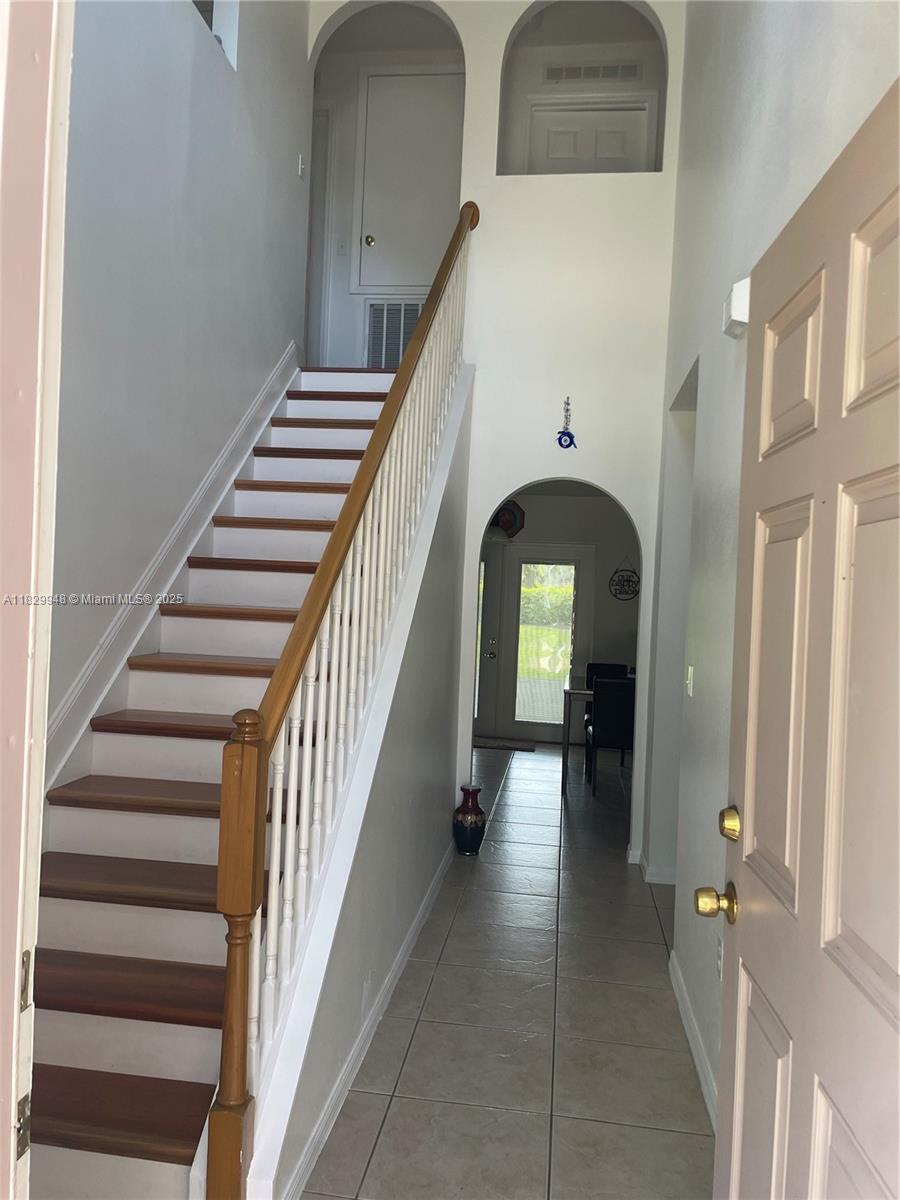 2645 SW 12th Sq SW, Vero Beach, FL, 32968/$409,000 2 2645 SW 12th Sq SW