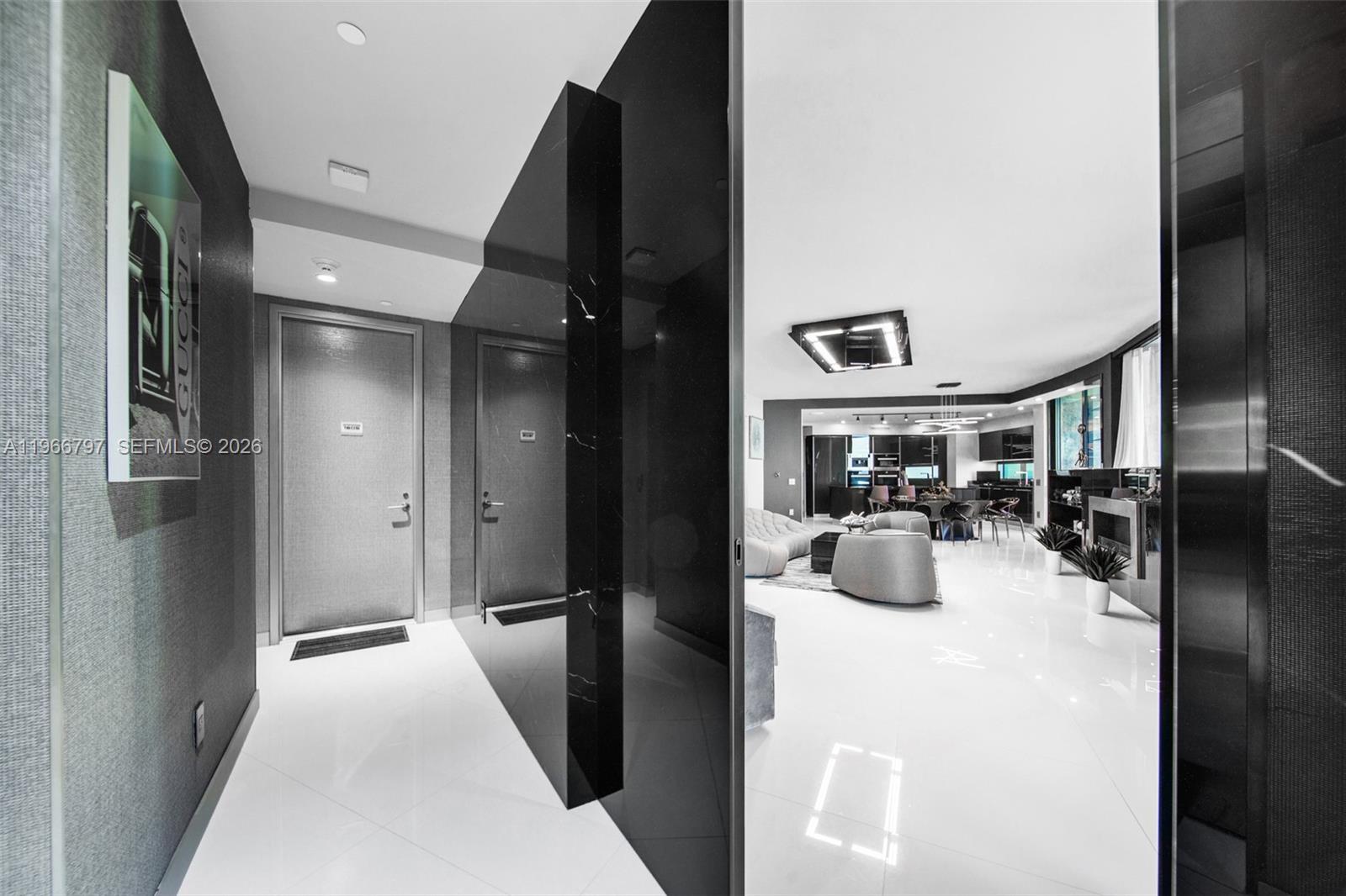 18555 Collins Ave 1605