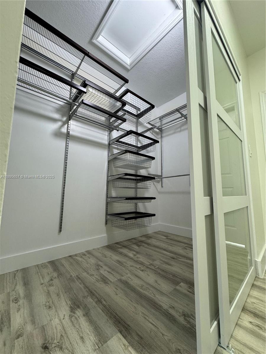 MILON VENTURE - Residential Lease