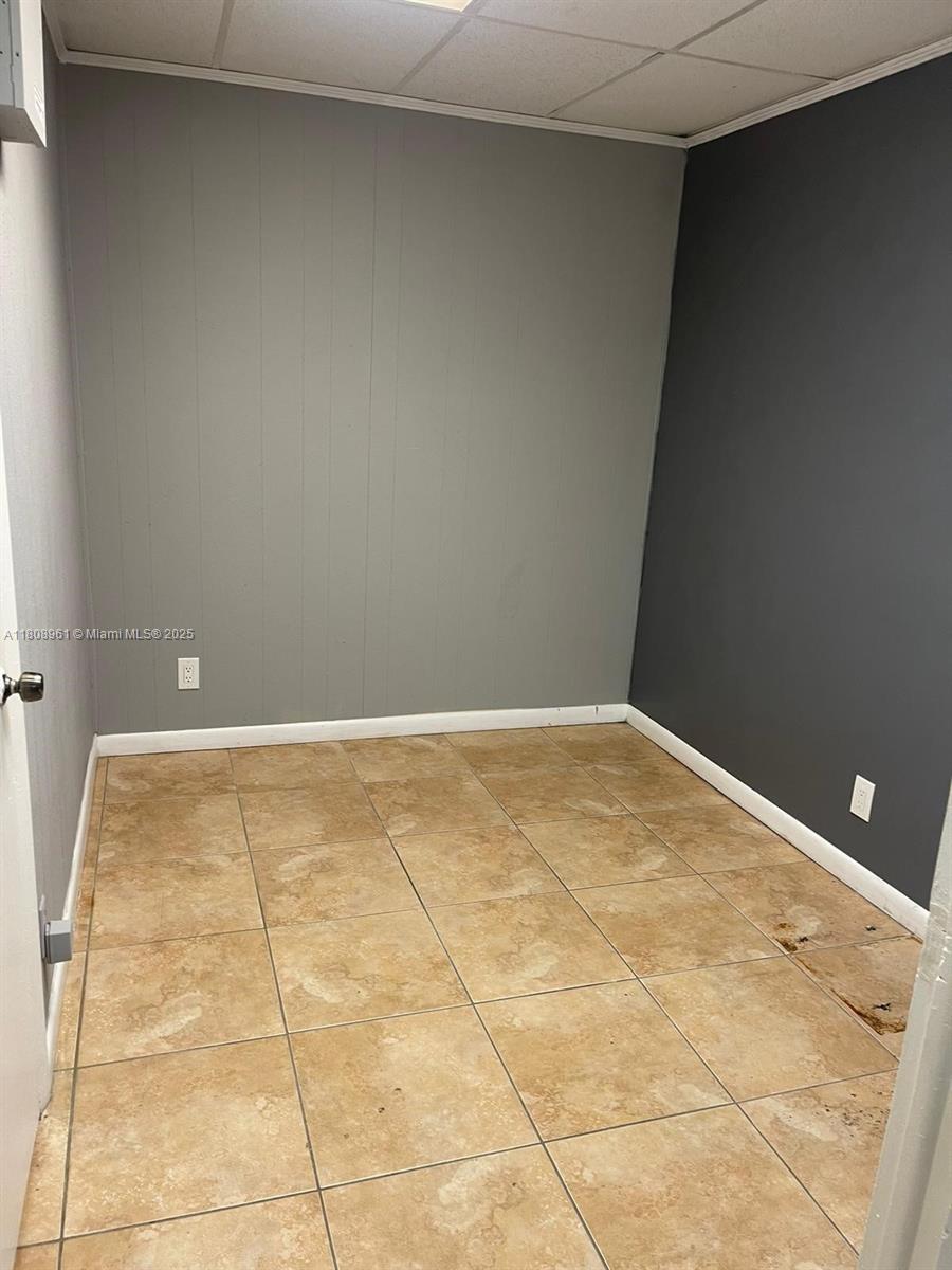 View photos, virtual tours, details... 2331 N State Road 7 121