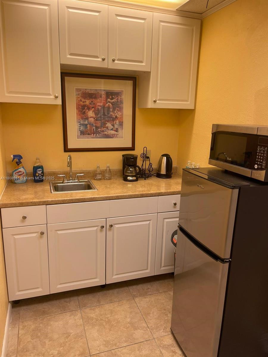 View photos, virtual tours, details... 2331 N State Road 7 121