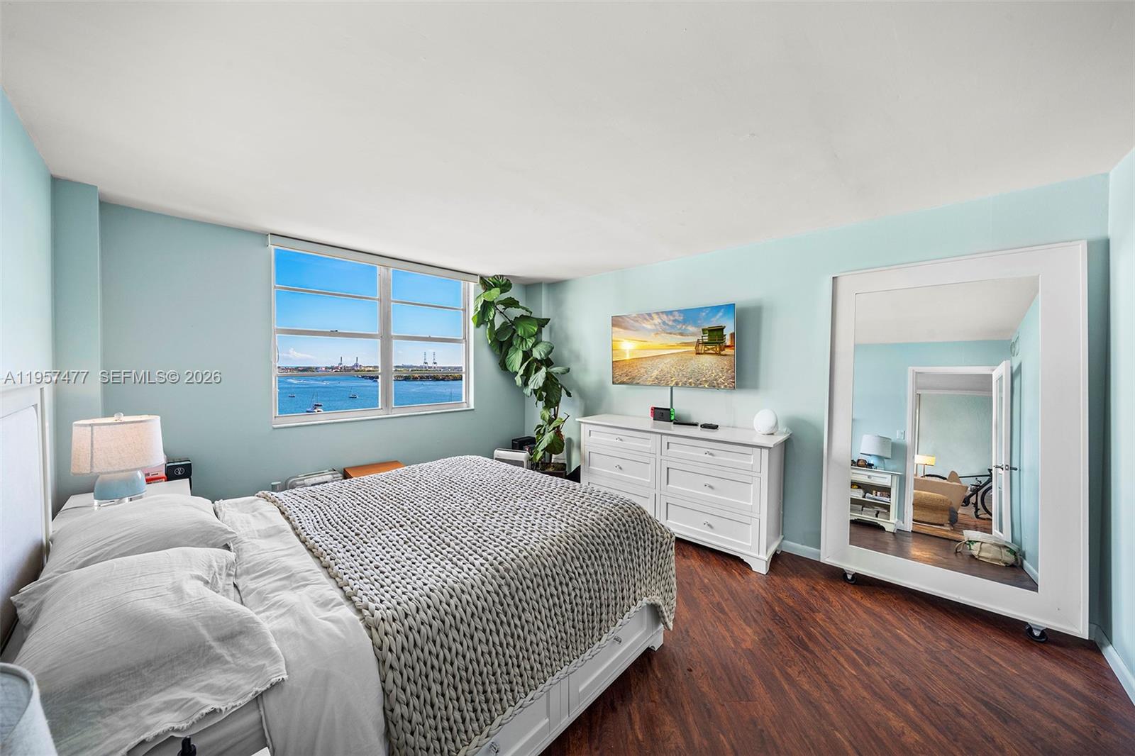 ISLAND TERRACE CONDO - Residential