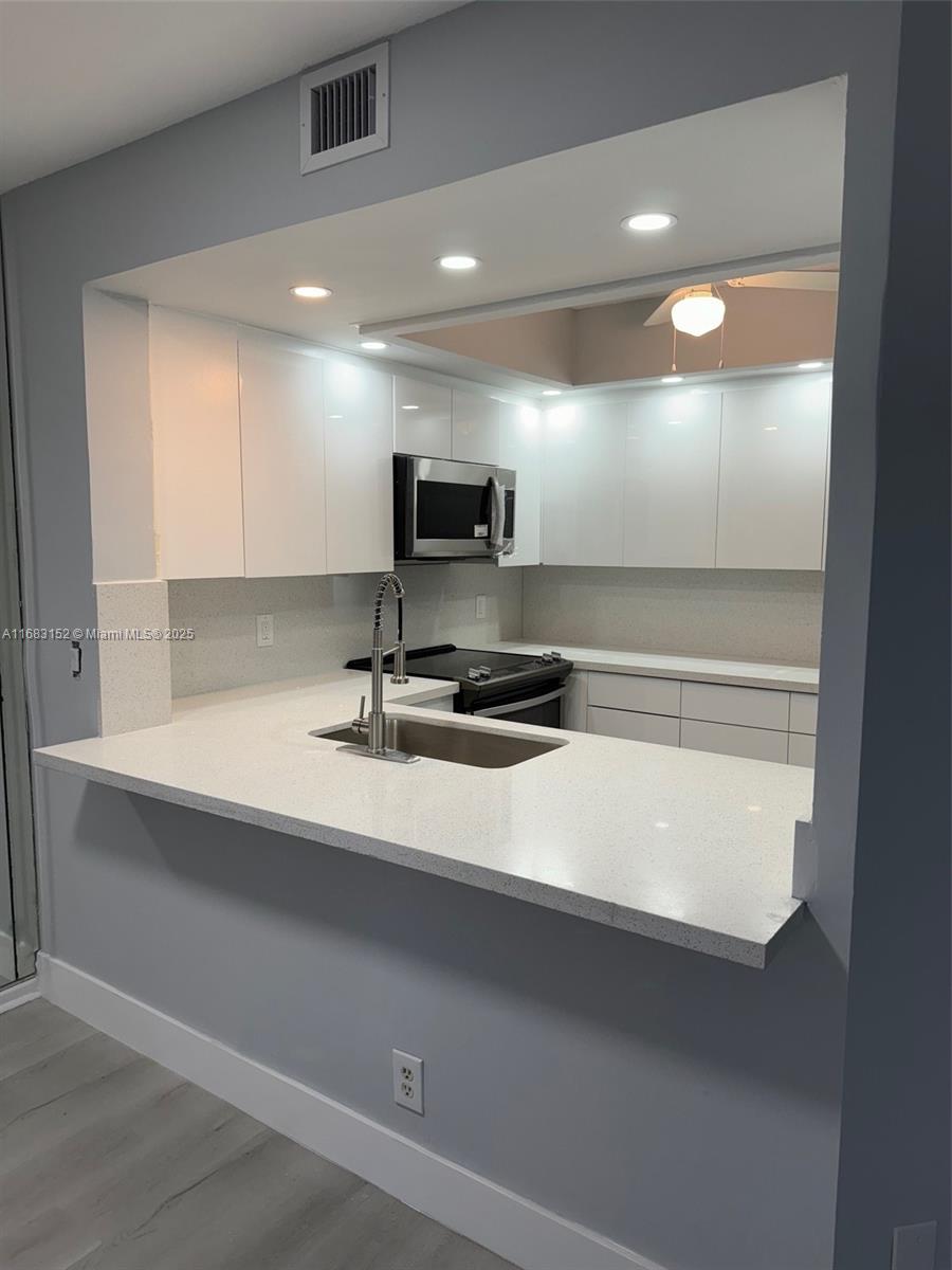 Property for Sale at 12800 Sw 7th Ct 313G, Pembroke Pines, Miami-Dade County, Florida - Bedrooms: 1 
Bathrooms: 1  - $165,000