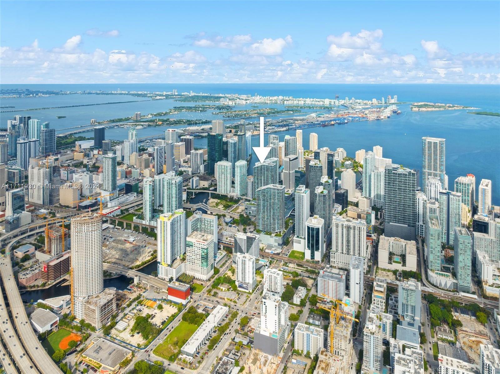 REACH CONDO - Residential