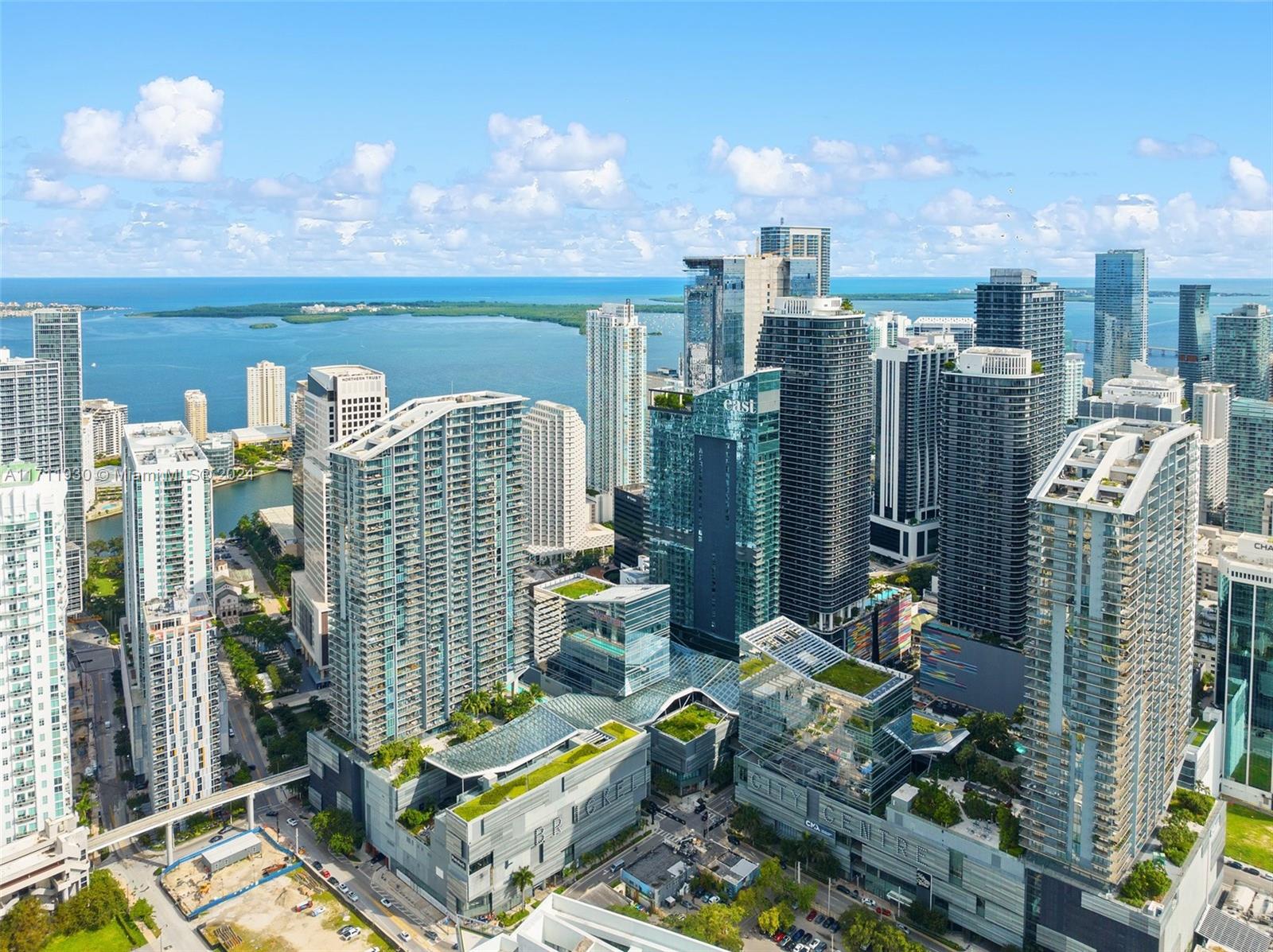 REACH CONDO - Residential