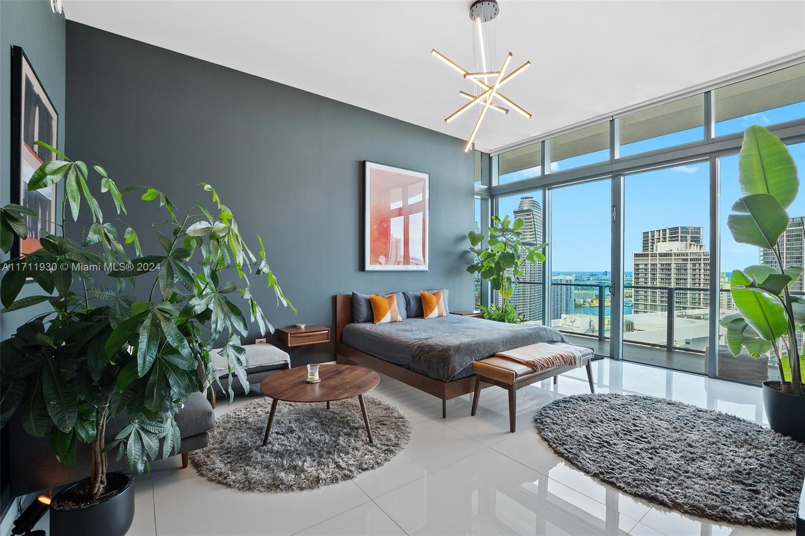 REACH CONDO - Residential