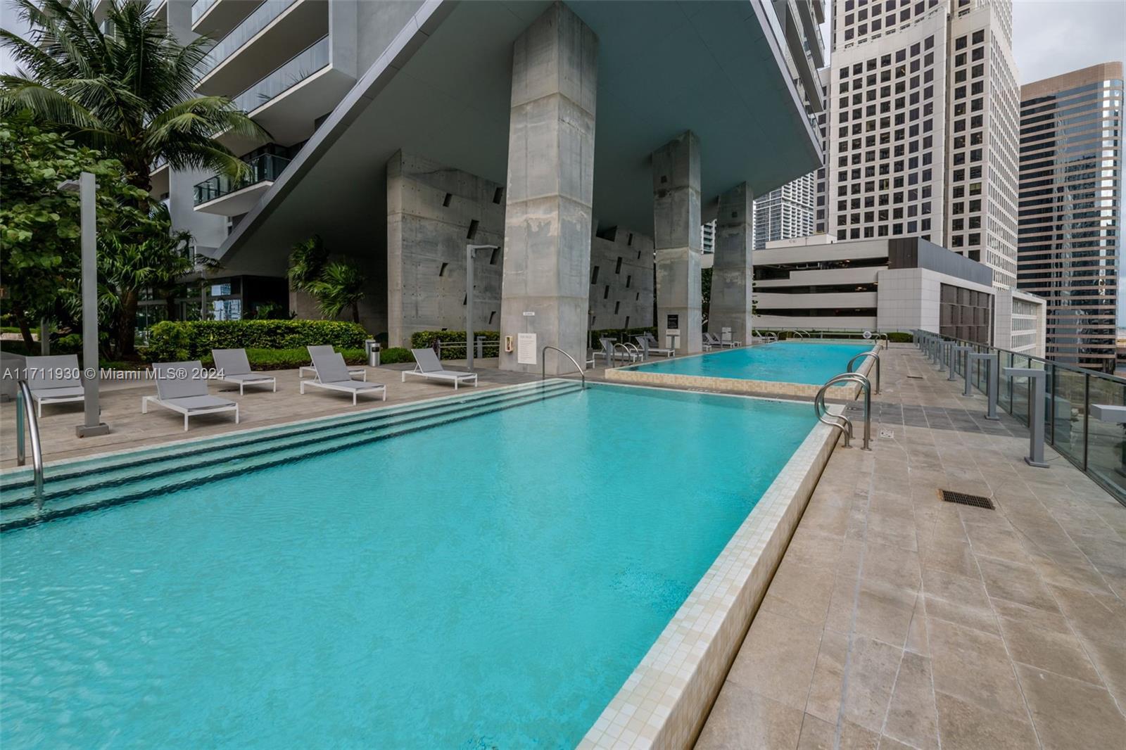 REACH CONDO - Residential