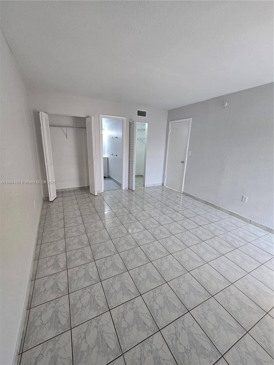 SUNSET VILLAS CONDO - Residential Lease
