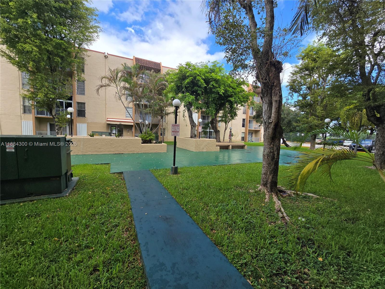 SUNSET VILLAS CONDO - Residential Lease