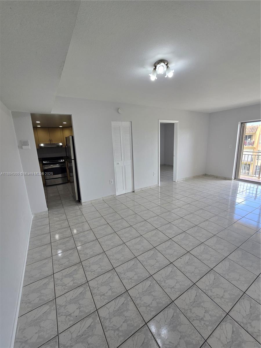 SUNSET VILLAS CONDO - Residential Lease