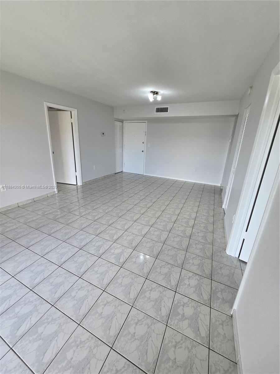 SUNSET VILLAS CONDO - Residential Lease