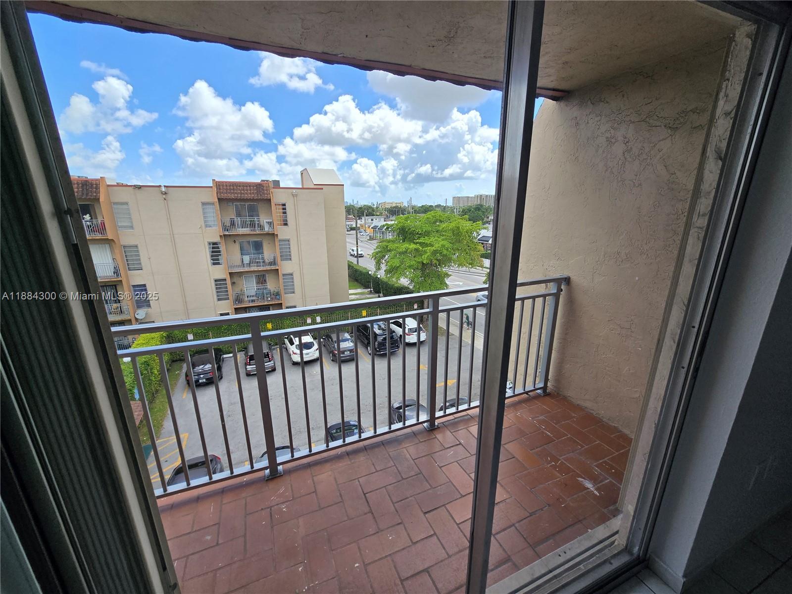 SUNSET VILLAS CONDO - Residential Lease