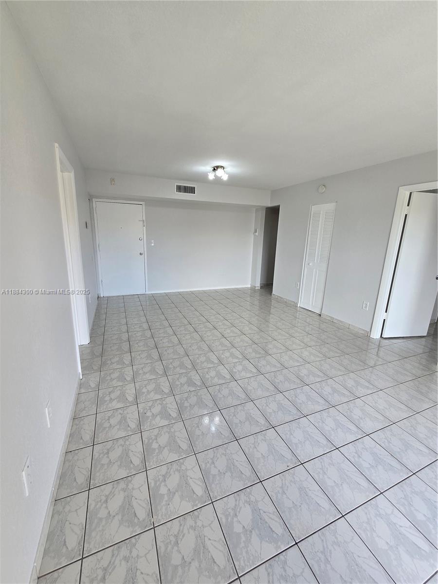 SUNSET VILLAS CONDO - Residential Lease