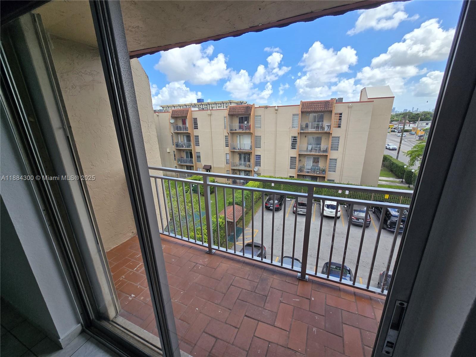 SUNSET VILLAS CONDO - Residential Lease
