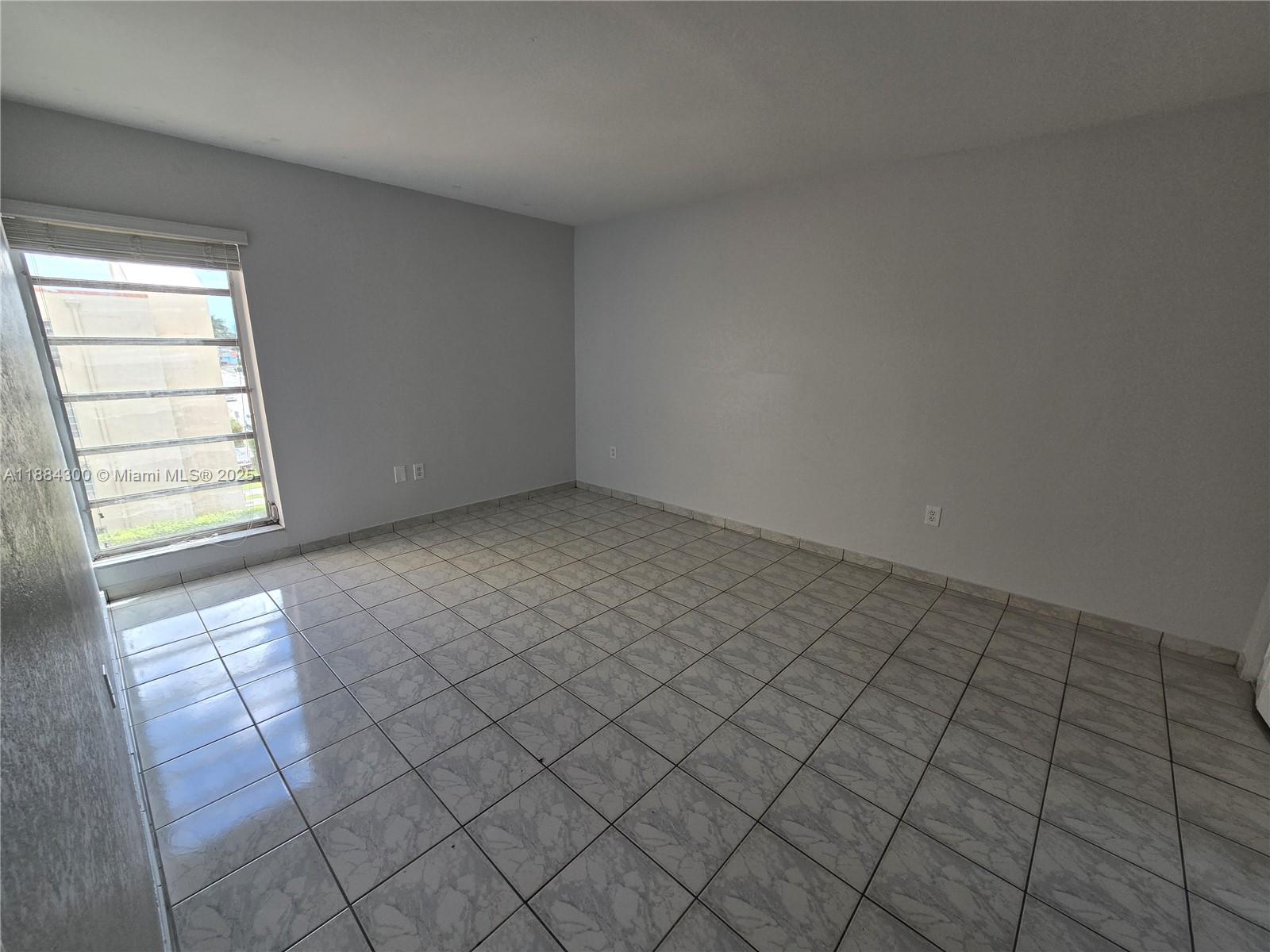 SUNSET VILLAS CONDO - Residential Lease