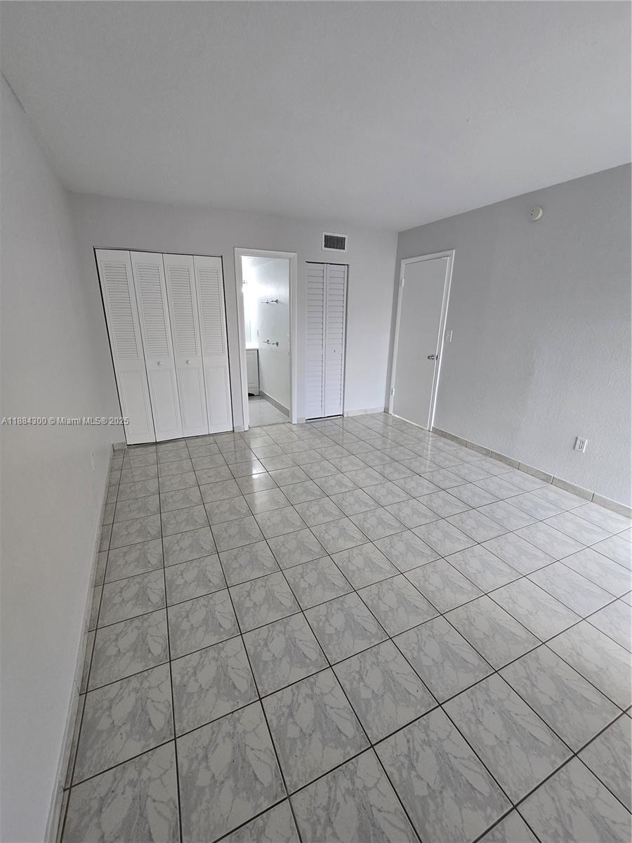 SUNSET VILLAS CONDO - Residential Lease