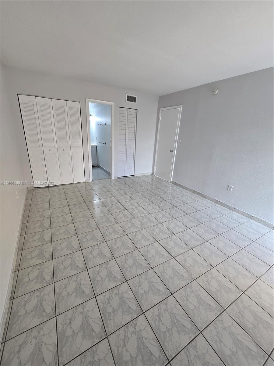 SUNSET VILLAS CONDO - Residential Lease