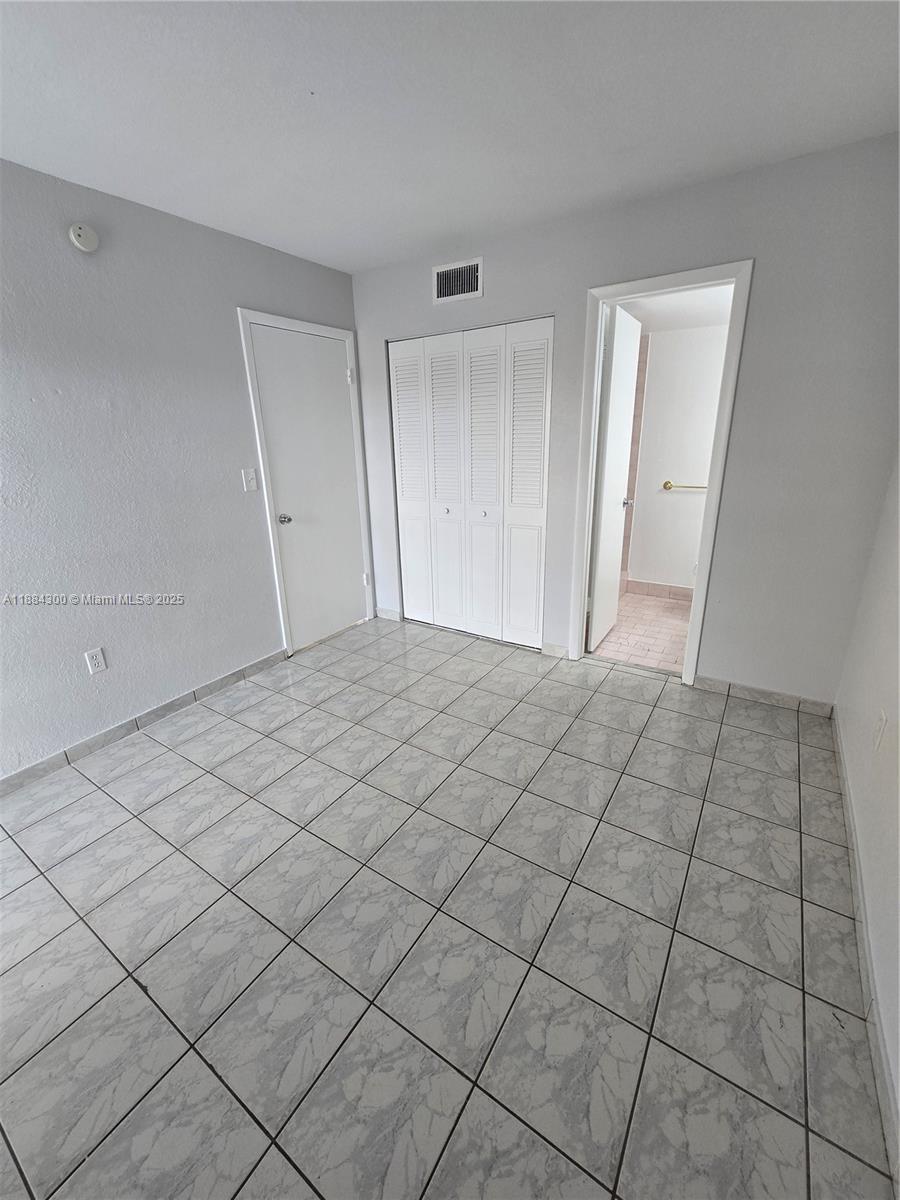 SUNSET VILLAS CONDO - Residential Lease