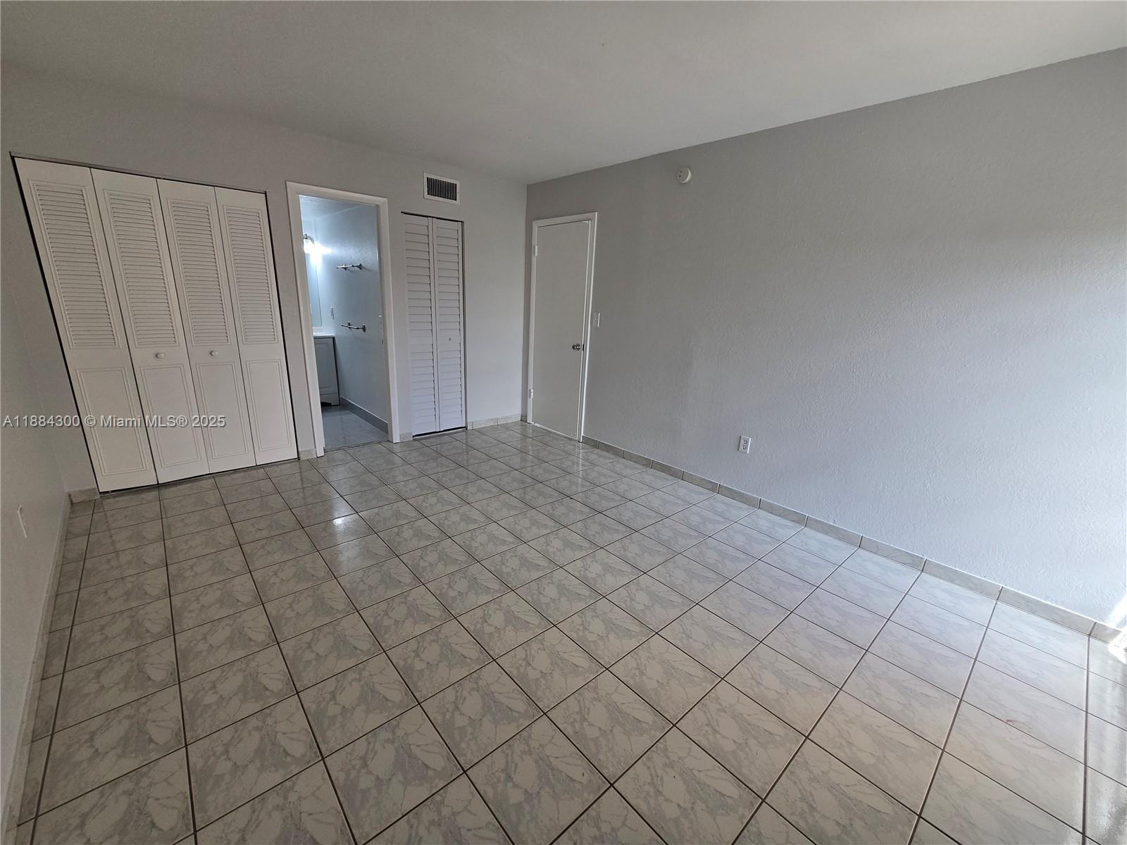 SUNSET VILLAS CONDO - Residential Lease