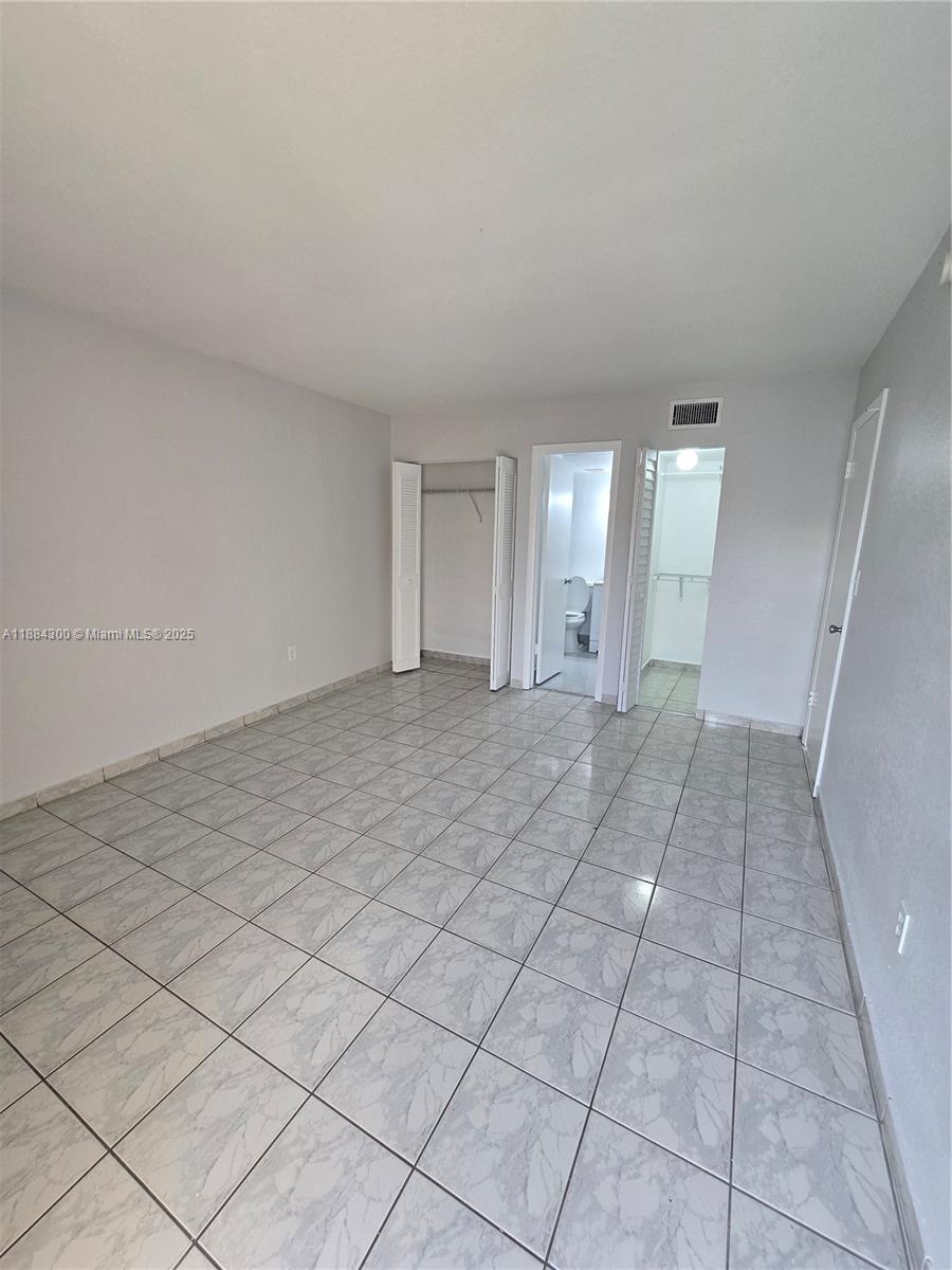 SUNSET VILLAS CONDO - Residential Lease