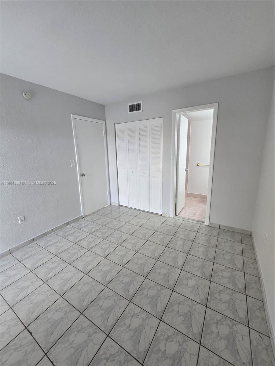 SUNSET VILLAS CONDO - Residential Lease