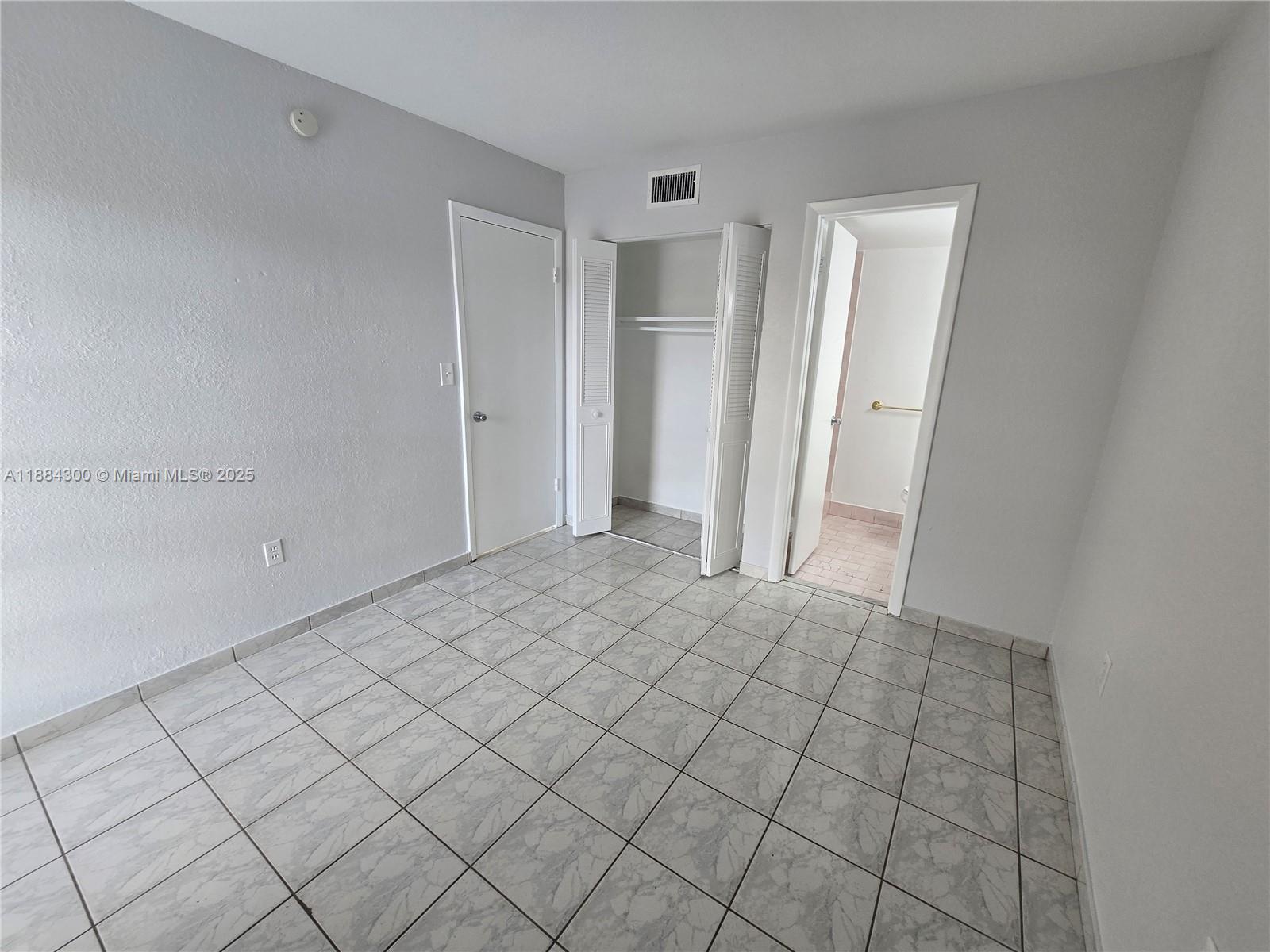 SUNSET VILLAS CONDO - Residential Lease